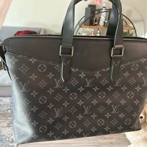 Louis Vuitton Breifcase Explorer Black